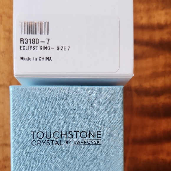 Touchstone Crystal Eclipse Ring - Size 7 - Picture 5 of 7